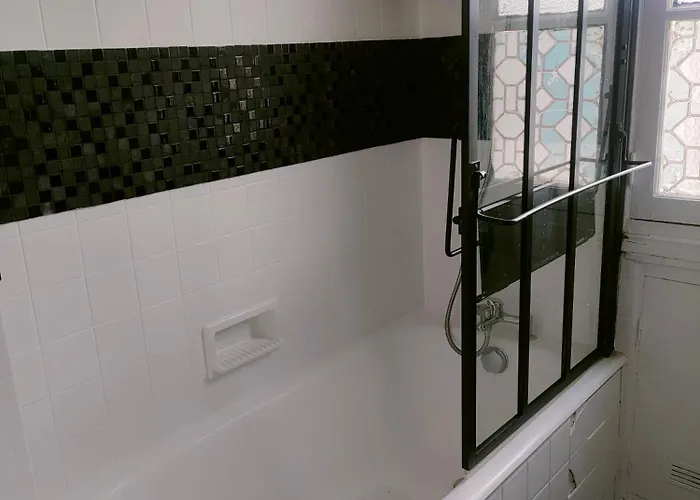 Spacieuse Vu Sur La Tour Séjour chez l'habitant
